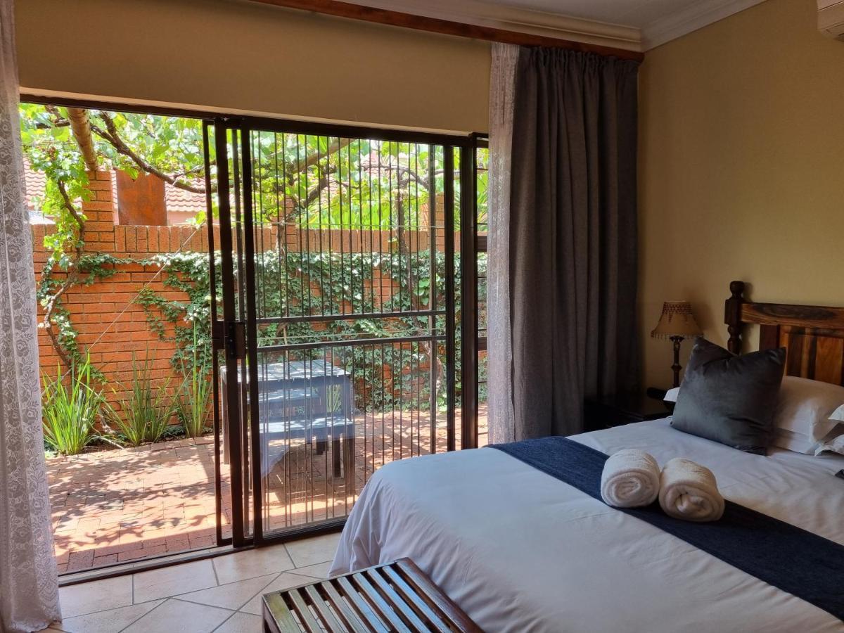 Camelia Guest House Bloemfontein Eksteriør billede