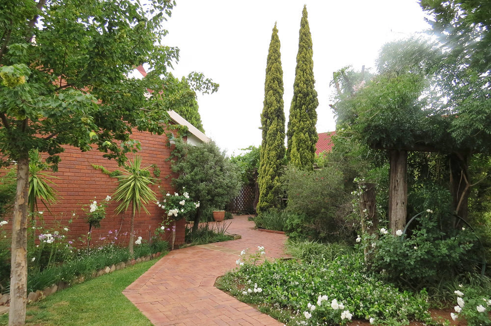 Camelia Guest House Bloemfontein Eksteriør billede