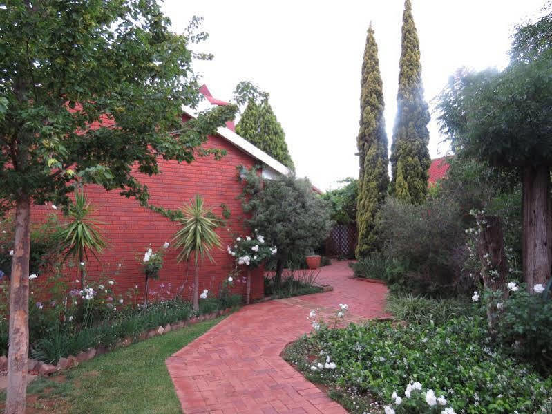 Camelia Guest House Bloemfontein Eksteriør billede