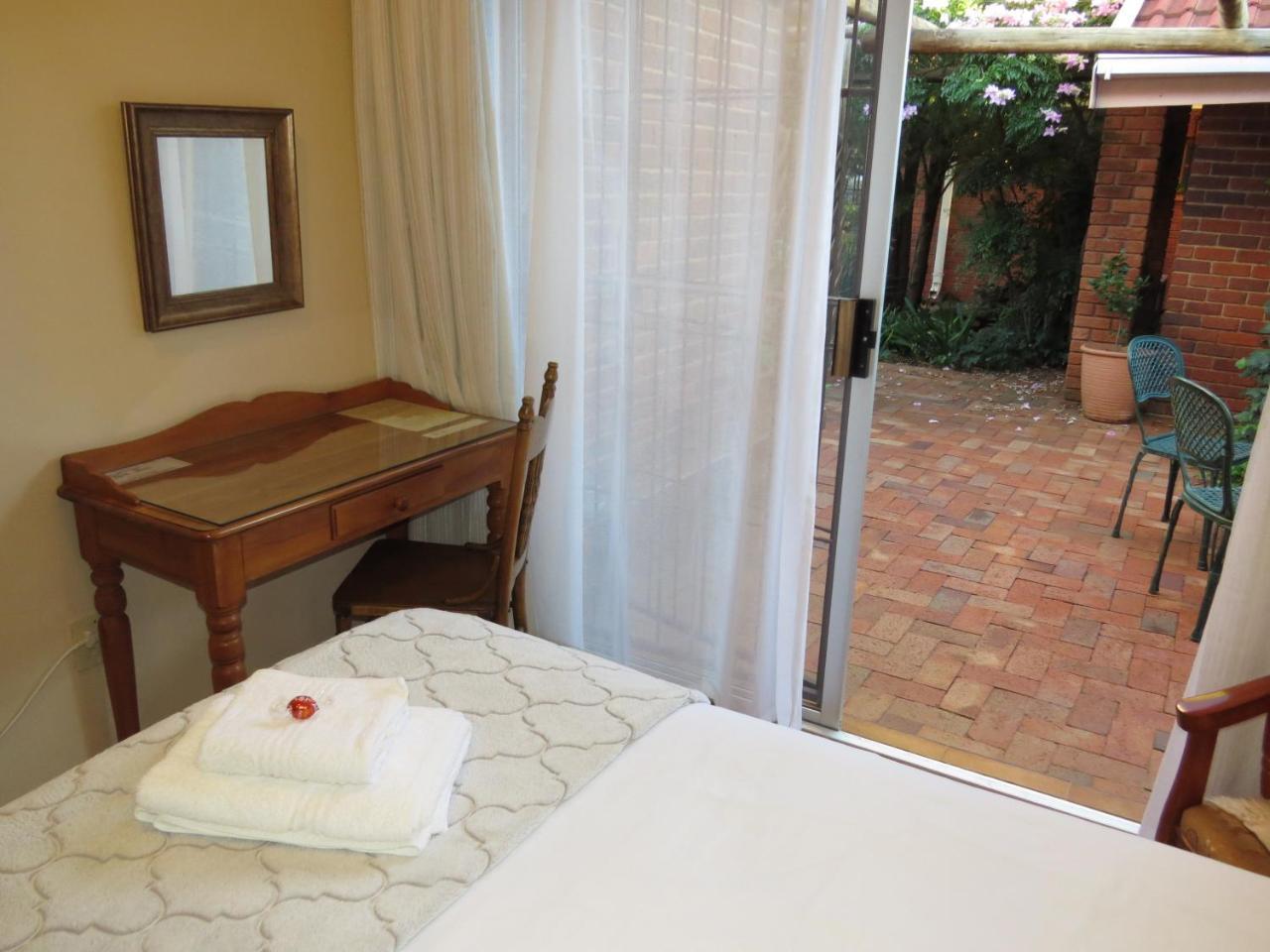 Camelia Guest House Bloemfontein Eksteriør billede
